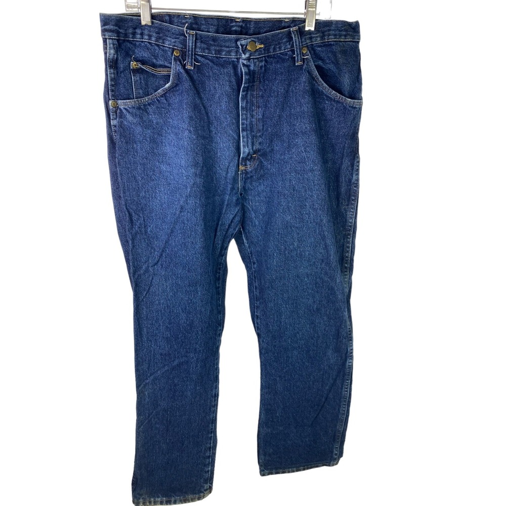 Wrangler Mens Blue Jeans Premium Quality Comfort Style Size 38 X 30